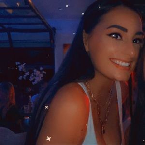 Meet your Posher, Brenna